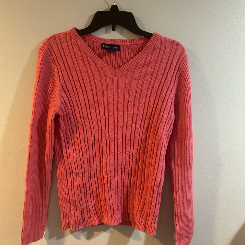 Karen Scott size small coral sweater